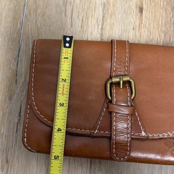 Patricia Nash Torri Clutch Heritage with Embossed Logo - Picture 3 of 13